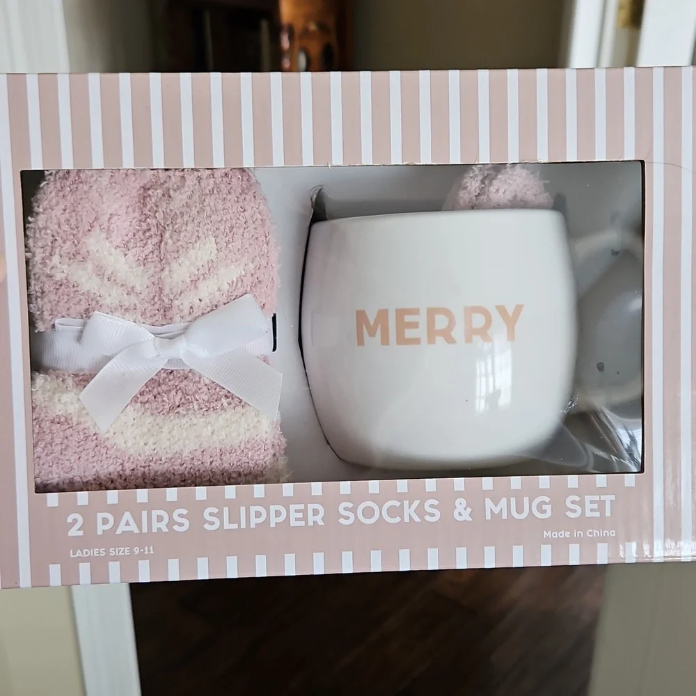 Slipper Socks & Mug Set